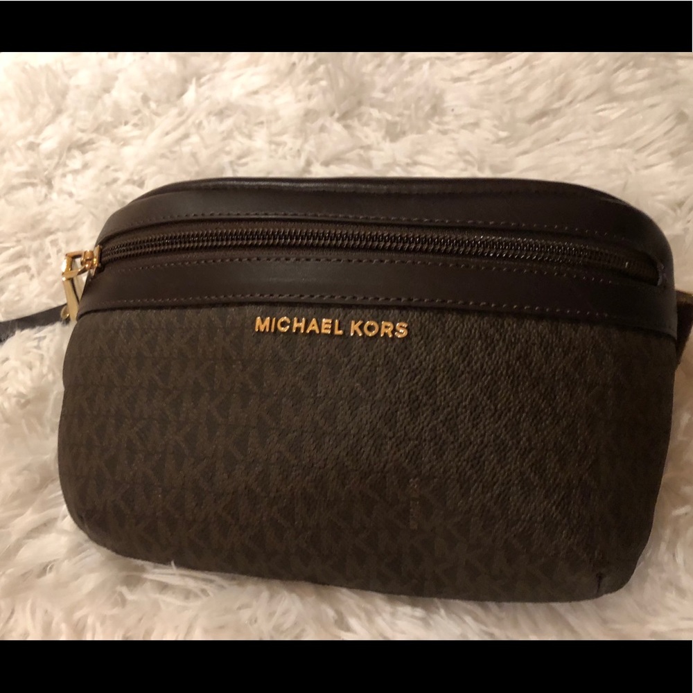 Michael kors fanny pack